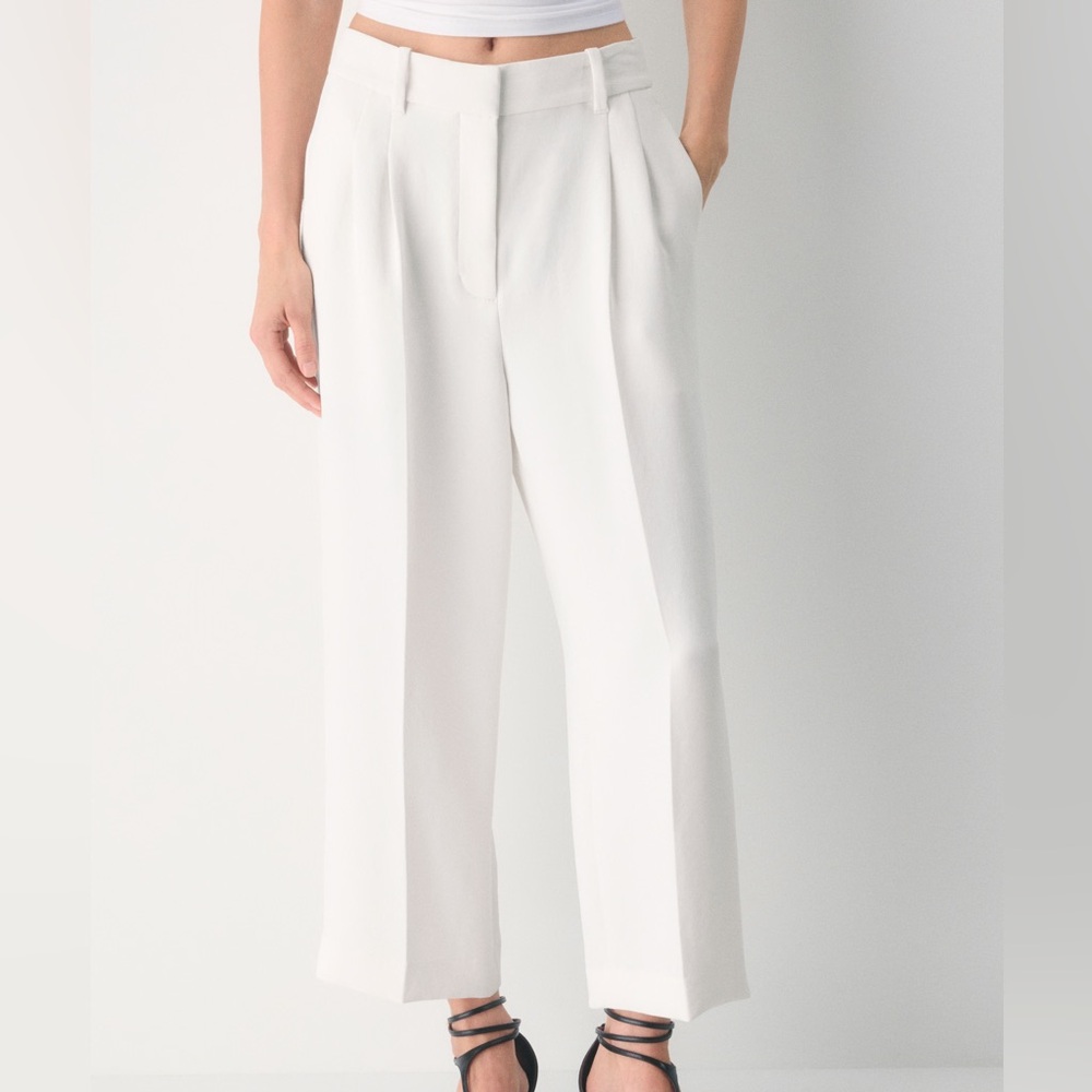 Aritzia Wilfred Cropped Pants in Birch